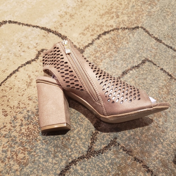 🆕️Taupe Peep Toe Heels🆕️ - Picture 2 of 5